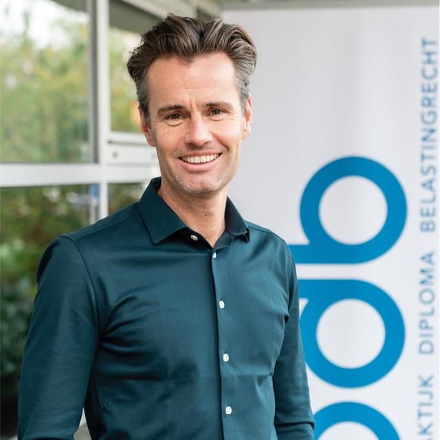 Pasfoto Jan van der Hilst